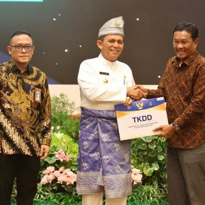 Gubernur Ansar Serahkan DIPA dan TKD 2023, Total Alokasi Rp15,93 Triliun
