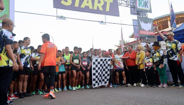Gubernur Ansar Lepas Tanjungpinang Running Tour, Diikuti 1000 Pelari Dari Dalam dan Luar Negeri