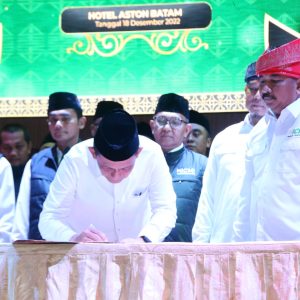 Gubernur Ansar Lantik Majelis Pengurus ICMI Orda Kota Batam