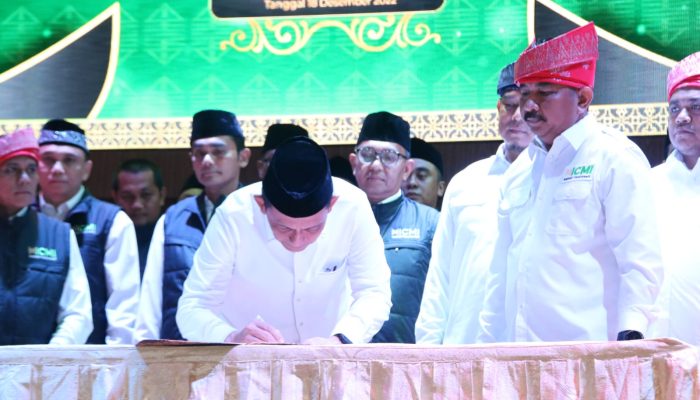 Gubernur Ansar Lantik Majelis Pengurus ICMI Orda Kota Batam
