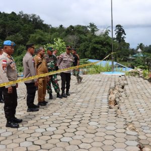 Tanah Longsor Di Anambas, 2 Rumah Dinas Rusak 