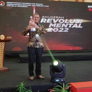 Pemprov Kepri Terima Penghargaan Anugerah Revolusi Mental Kategori Pemprov ‘Indonesia Melayani’ 