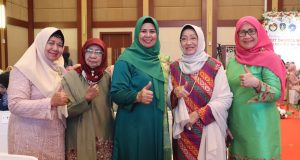 HUT DWP ke-23 dan Hari Ibu ke-94, Dewi Ansar Motivasi Kaum Perempuan Untuk Lebih Cerdas