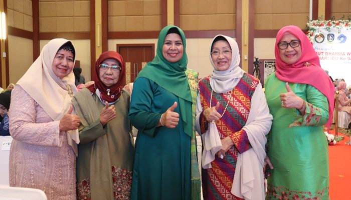 HUT DWP ke-23 dan Hari Ibu ke-94, Dewi Ansar Motivasi Kaum Perempuan Untuk Lebih Cerdas