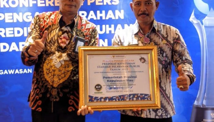 Pemprov Kepri Terima Penghargaan Dari Ombudsman RI Predikat Kepatuhan Standar Pelayanan Publik