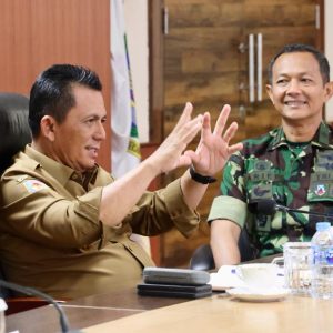 Gubernur Ansar dan Danlanud RHF Bahas Pengembangan Baseops dan Apron Lanud RHF