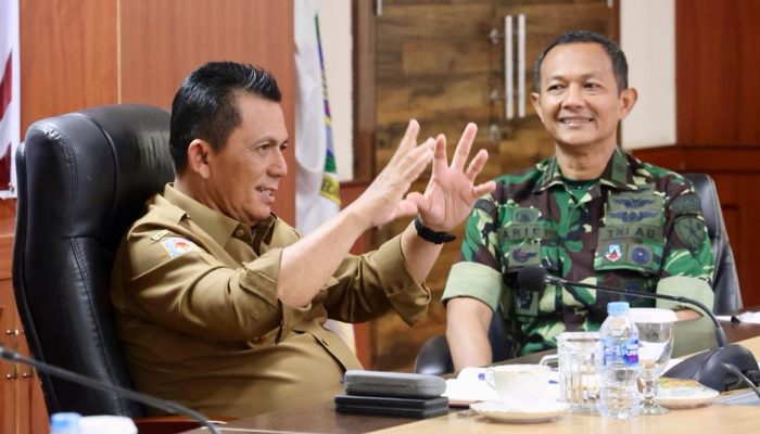 Gubernur Ansar dan Danlanud RHF Bahas Pengembangan Baseops dan Apron Lanud RHF