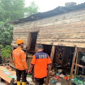 Hujan Dan Angin Kencang, Rumah Warga Di Tanjung Lanjut Dindingnya Lepas