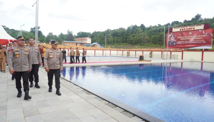 Irwasum Polri Resmikan Kolam Renang Rekonfu Polda Kepri