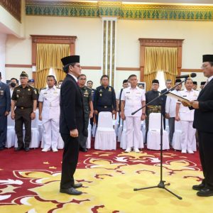 Gubernur Ansar Kukuhkan Mardiyanto Arif Rakhmadi sebagai Kepala Perwakilan BPKP Kepri