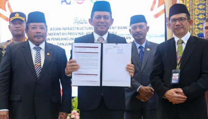 Bangun Jembatan Babin, Gubernur Ansar Teken MoU Dengan Kementrian PUPR Dan AIB