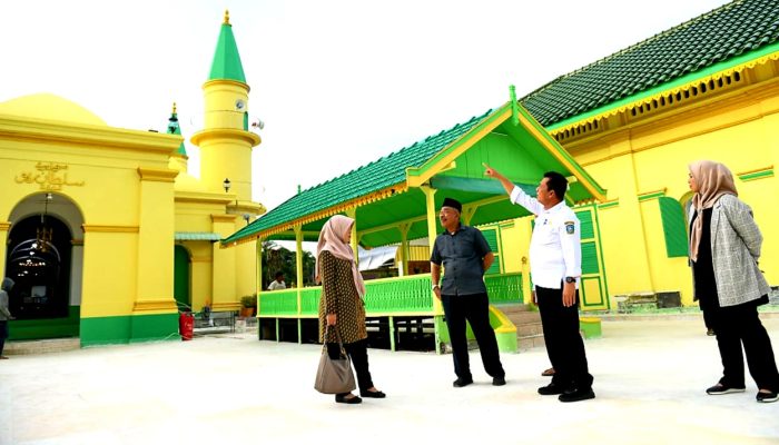 Karpet Khusus Dari Turki Untuk Masjid Sultan Riau Penyengat Tiba