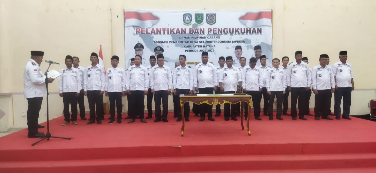 Zapridin Dikukuhkan Sebagai Ketua DPC APDESI Kabupaten Natuna Periode 2023-2028