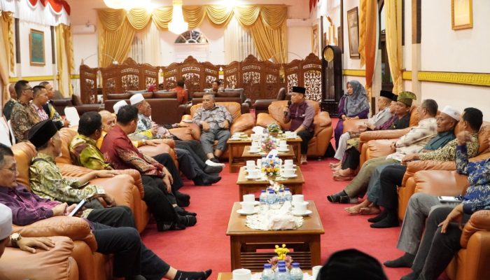 Bupati Lingga Sambut Kunjungan 20 Wisman Trengganu Malaysia