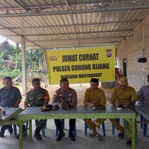 Polsek Bintan Utara Dan Polsek Gunung Kijang Gelar Jumat Curhat Tampung Aspirasi Warga