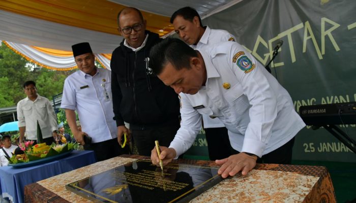 Gubernur Ansar Resmikan Fasilitas Gedung di SMAN 25 Batam