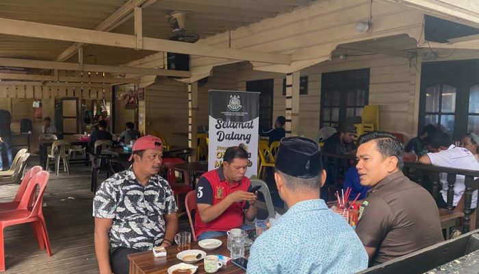 Kacab Kejari Natuna Gelar Program Jaksa Menjawab Warga Di Kedai Kopi