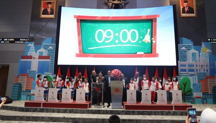Siswa TK Jadi Tamu Pertama Pembukaan Kembali Main Hall BEI