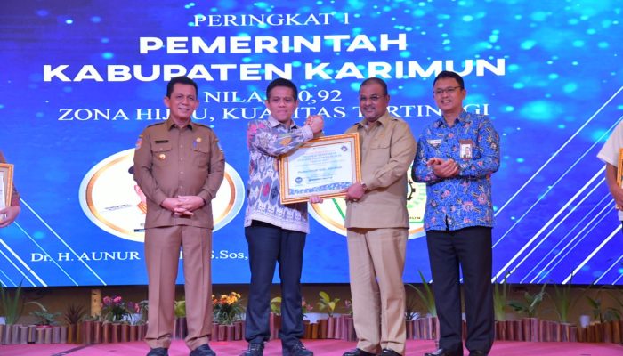 Gubernur Ansar Hadiri Penganugerahan Opini Pengawasan Dari Ombudsman RI Perwakilan Kepri