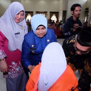 7.514 Siswa SD SMP Negeri Dan Swasta Di Tanjungpinang Terima Seragam Sekolah Gratis