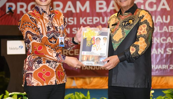 Kepala BKKBN Hasto Wardoyo Apresiasi Angka Stunting Kepri Turun Signifikan