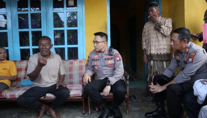 Kapolres Bintan Sambangi Nelayan Yang Hanyut Ditengah Laut Berhari Hari