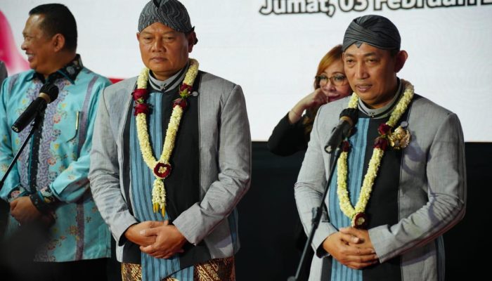 Gelar Wayang Kulit, Kapolri: Perkuat Sinergitas TNI-Polri dan Semakin Dekat Dengan Masyarakat