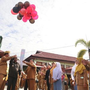 Gubernur Ansar Resmikan Dua Ruang Kelas Baru SMA Negeri 2 Karimun