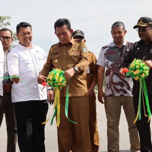 Gubernur Ansar Resmikan Jalan Pantai Indah Untuk Percepat Investasi di Karimun