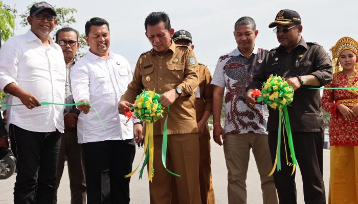 Gubernur Ansar Resmikan Jalan Pantai Indah Untuk Percepat Investasi di Karimun