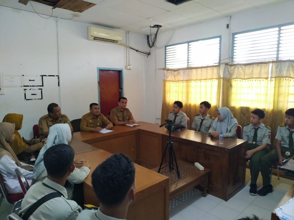 Kurikulum Pendidikan, Diskominfo Terima 8 Siswa SMKN 3 Natuna Jalani Praktek Kerja