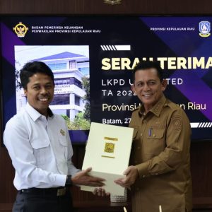 Gubernur Ansar Serahkan LKPD Unaudited Pemprov Kepri APBD T.A 2022 ke BPK Perwakilan Kepri