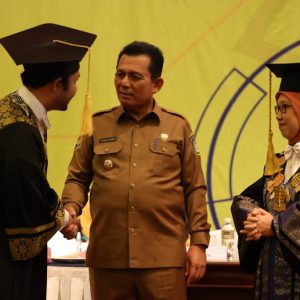 Wisuda UT Batam, Gubernur Ansar : Jadikan Starting Poin Langkah Selanjutnya