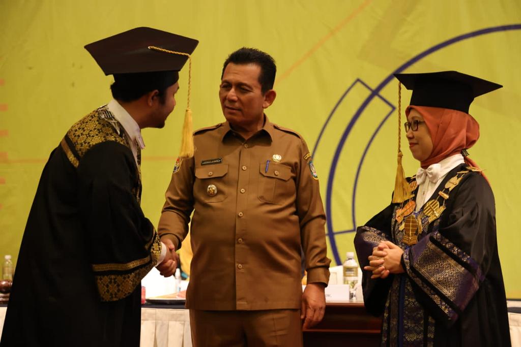 Wisuda UT Batam, Gubernur Ansar : Jadikan Starting Poin Langkah Selanjutnya