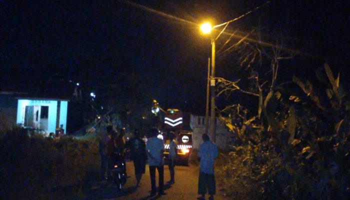 Warga Kijang Lama Gang Cengkeh Lega, Lampu Penerangan Jalan Terang Benderang