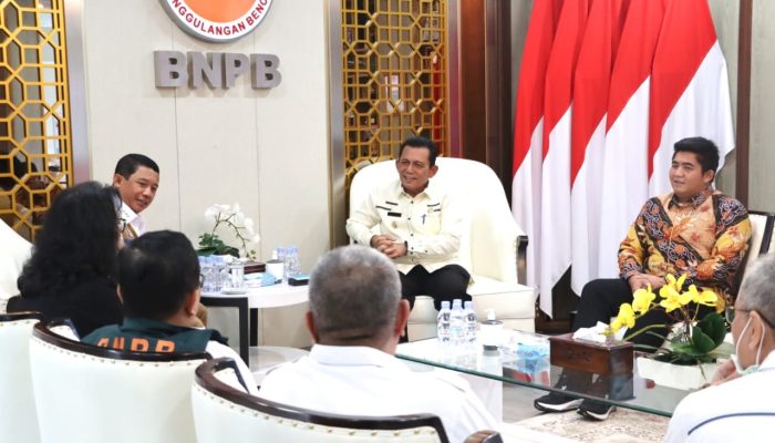 Tangani Banjir Rob Natuna dan Bintan, Gubernur Ansar Temui Kepala BNPB RI