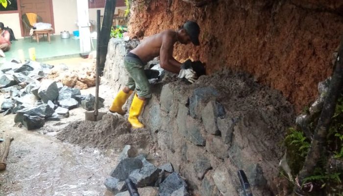 Pasca Ambruk Akibat Hujan, Perbaikan Batu Miring Mulai Digesa