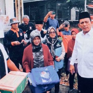 Gubernur Ansar Tinjau Lokasi Longsor Dan Serahkan Bantuan Korban Di Tanjungpinang
