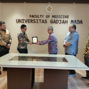 Kadinkes Lingga Lakukan Kunjungan Kerjasama Ke Universitas Gajah Mada Yogjakarta