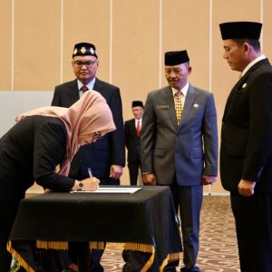 Gubernur Ansar Lantik 135 Pejabat Eselon II, III Dan IV Dilingkungan Pemprov Kepri
