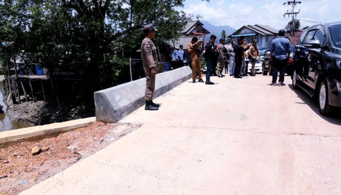 Usai Bangun 5 Box Culvert, Gubernur Ansar: Lanjutkan Pembangunan Ruas Jalan Simpang Limbung-Semalir Sepanjang 3,8 KM