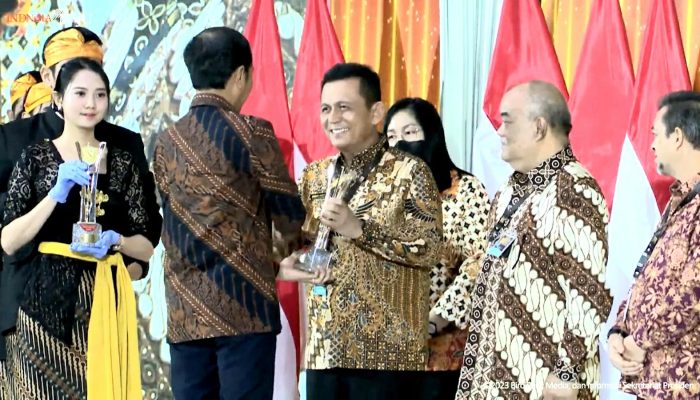 Terbaik Se-Sumatera Tangani Pandemi Covid-19, Gubernur Ansar Terima Penghargaan Presiden Jokowi