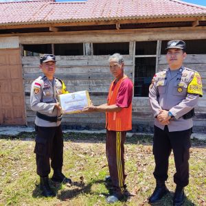 Polres Bintan Berikan Puluhan Paket Sembako Untuk Masyarakat Kurang Mampu