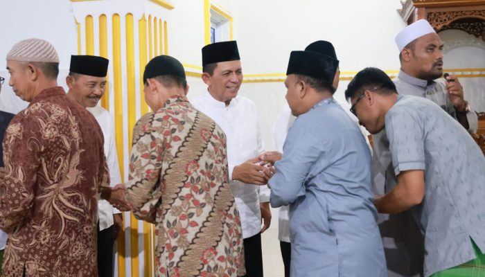 Safari Ramadhan di Masjid Hidayatullah, Gubernur Ansar Sebut Puasa Melatih Kesederhanaan