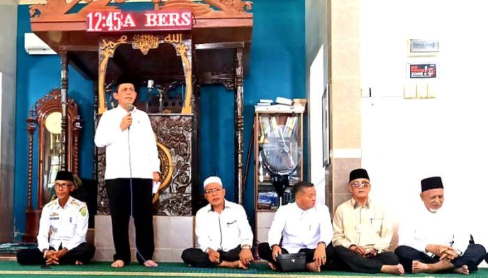 Tausiyah di Masjid Al-Jami’ Ranai, Gubernur Ansar Ajak Masyarakat Jaga Puasa Ramadhan