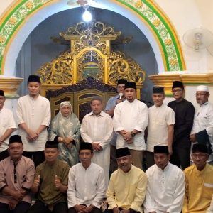 Masjid Sultan Riau Pulau Penyengat Terima Bantuan BAZNAS Tanjungpinang Rp10 Juta