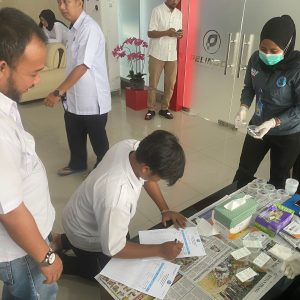 20 Kru Kapal Dan Penumpang Di Pelabuhan SBP Tanjungpinang Tes Urine, Hasilnya Nihil 