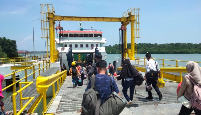 Arus Mudik Lebaran Di Pelabuhan Roro Dompak Meningkat 60 Persen