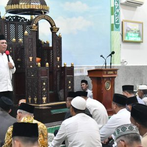Gubernur Ansar Safari Ramadhan di Masjid Istiqomah dan Masjid Jami’ Baiturrahim Tarempa