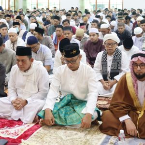 Khatib Sholat Idul Fitri 1444 H, Gubernur Ansar Ajak Jamaah Tingkatkan Bakti Kepada Orangtua